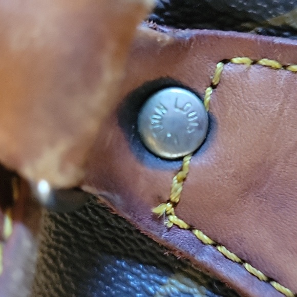 Lv bag a true vintage in like great condition - Picture 4 of 15